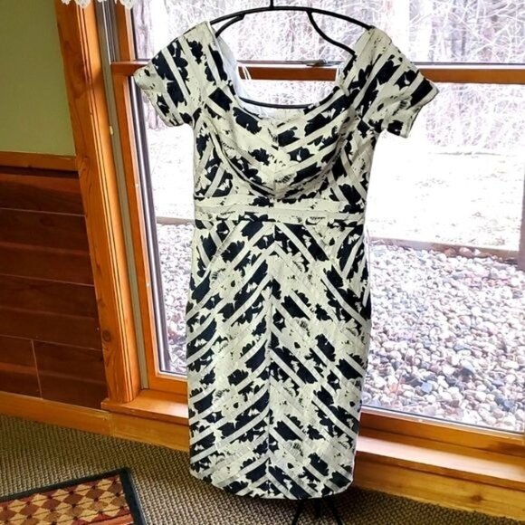 Kay Unger‎ Off the Shoulder Lined Rayon Short Sleeve Sz. 4 Dress - Picture 1 of 13